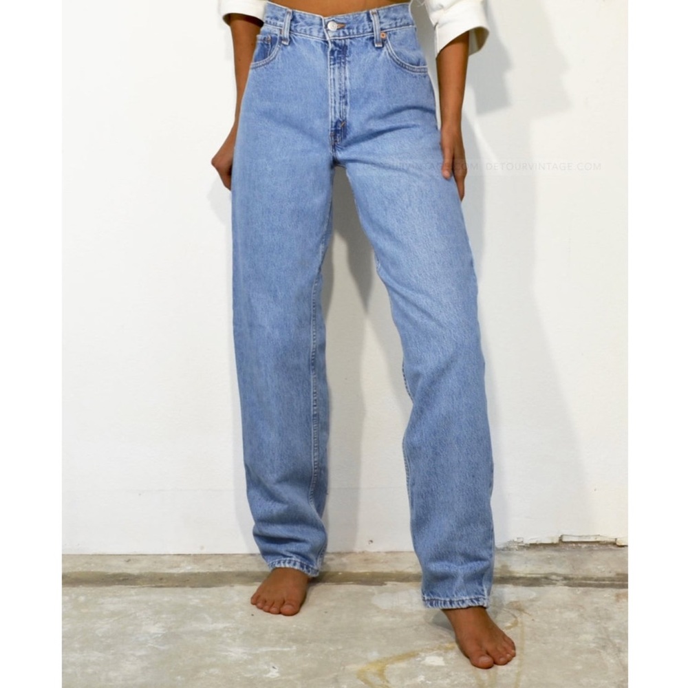 GORGEOUS Vintage Levi’s 550 size 27-28